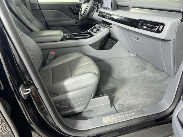 Photo of 2020 Infinite Black Metallic Lincoln Aviator