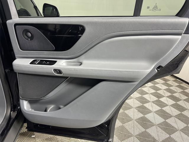 Photo of 2020 Infinite Black Metallic Lincoln Aviator