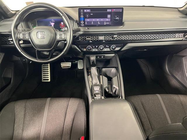Photo of 2024 Solar Silver Metallic Honda Accord Hybrid
