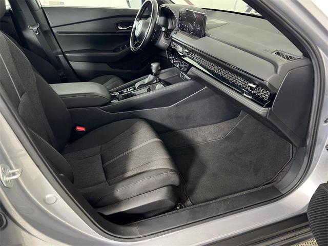 Photo of 2024 Solar Silver Metallic Honda Accord Hybrid