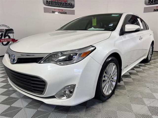 Photo of 2014 Blizzard Pearl Toyota Avalon Hybrid