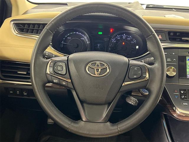 Photo of 2014 Blizzard Pearl Toyota Avalon Hybrid