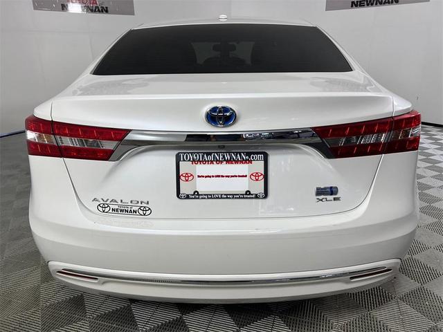 Photo of 2014 Blizzard Pearl Toyota Avalon Hybrid