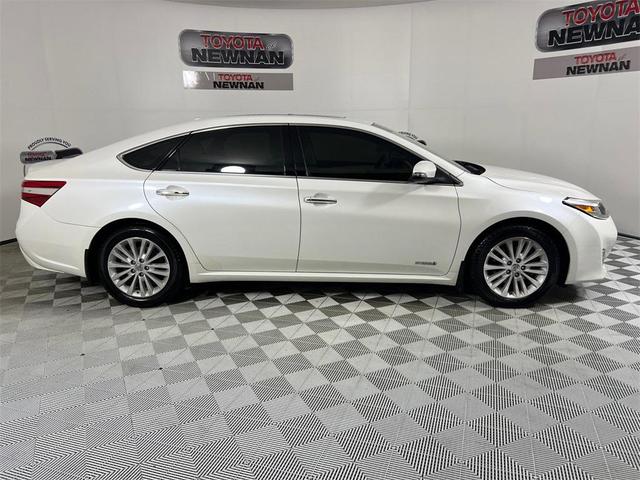 Photo of 2014 Blizzard Pearl Toyota Avalon Hybrid