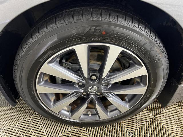 Photo of 2016 Grey Nissan Altima