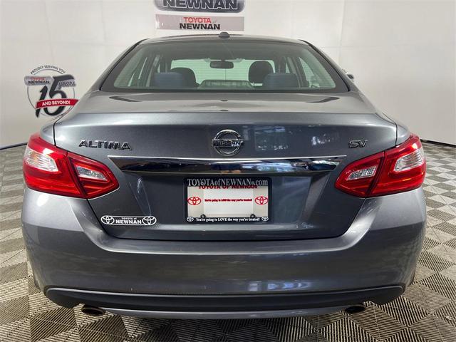 Photo of 2016 Grey Nissan Altima