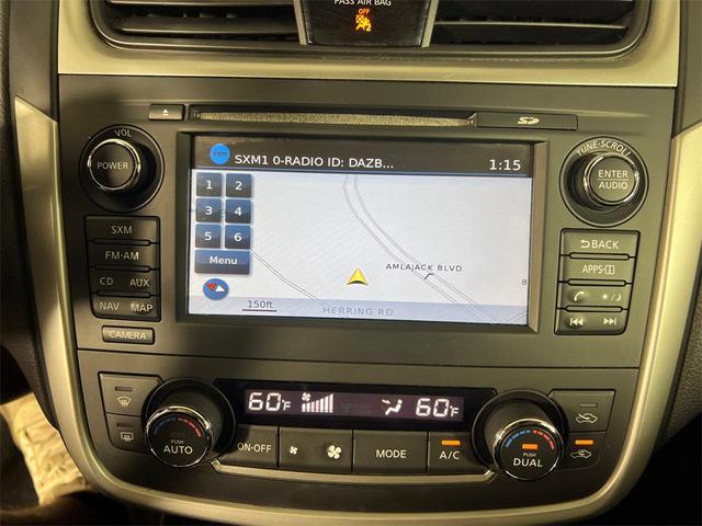 Photo of 2016 Grey Nissan Altima
