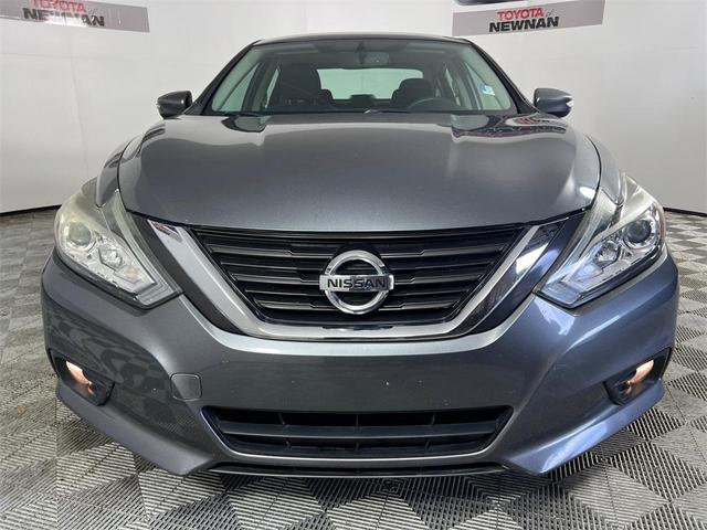Photo of 2016 Grey Nissan Altima