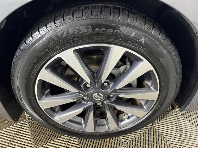 Photo of 2016 Grey Nissan Altima