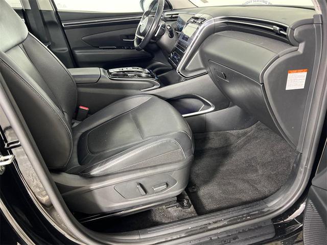 Photo of 2022 Phantom Black Hyundai TUCSON Hybrid