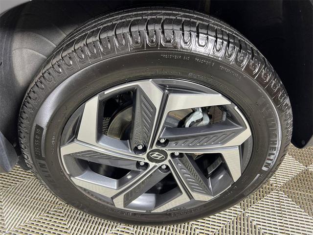 Photo of 2022 Phantom Black Hyundai TUCSON Hybrid