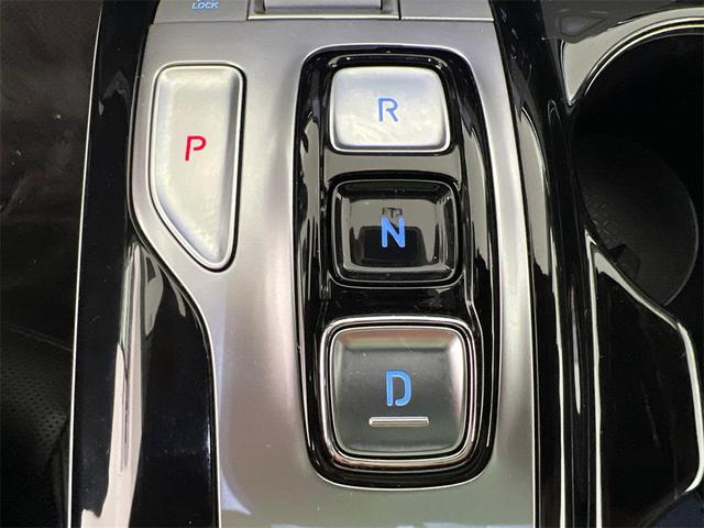 Photo of 2022 Phantom Black Hyundai TUCSON Hybrid