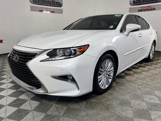 Photo of 2017 Eminent White Pearl Lexus ES 350