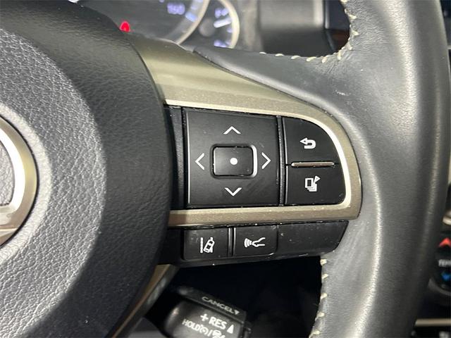 Photo of 2017 Eminent White Pearl Lexus ES 350