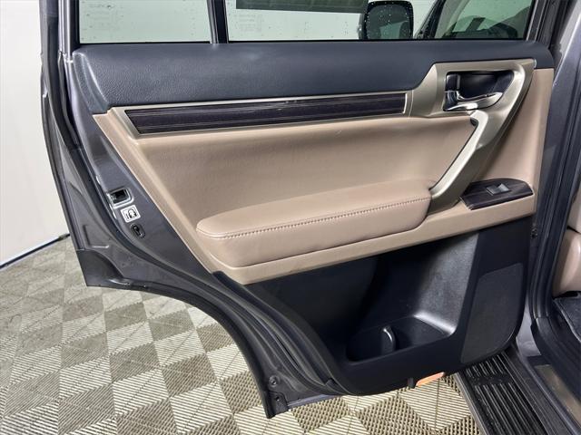 Photo of 2020 Gray Lexus GX 460