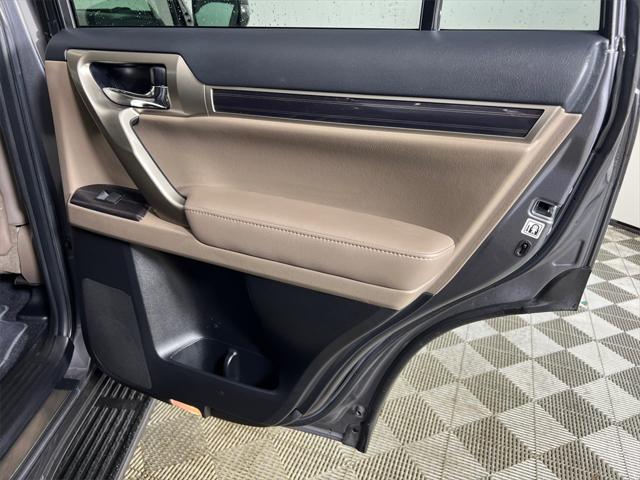 Photo of 2020 Gray Lexus GX 460