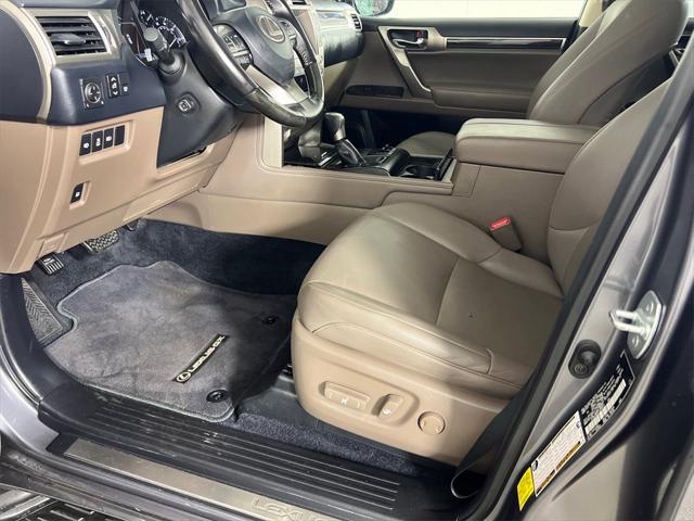 Photo of 2020 Gray Lexus GX 460
