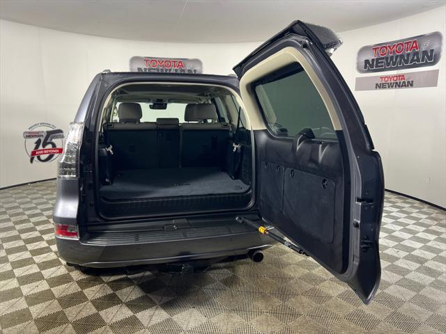 Photo of 2020 Gray Lexus GX 460
