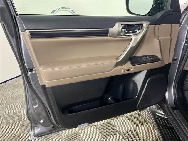 Photo of 2020 Gray Lexus GX 460