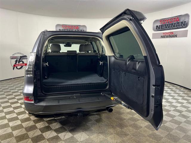 Photo of 2020 Gray Lexus GX 460