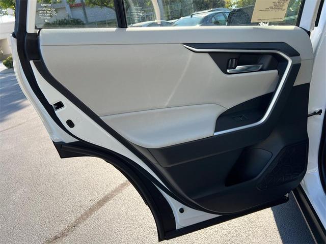 Photo of 2025 Ice Toyota RAV4 Hybrid