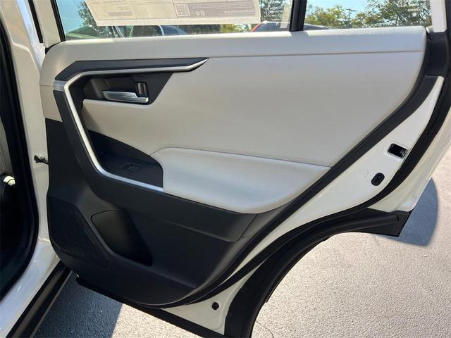 Photo of 2025 Ice Toyota RAV4 Hybrid