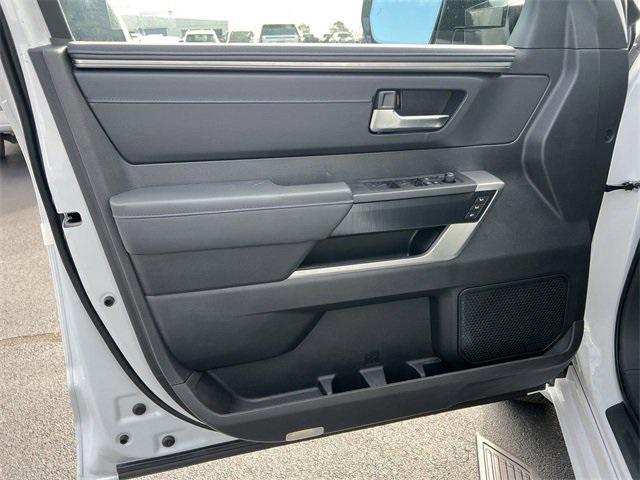 Photo of 2025 Wind Chill Prl Toyota Tundra Hybrid