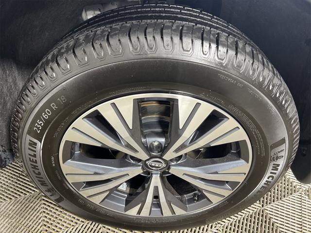 Photo of 2023 Brilliant Silver Metallic Nissan Rogue