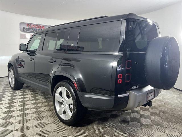 Photo of 2023 Santorini Black Metallic Land Rover Defender