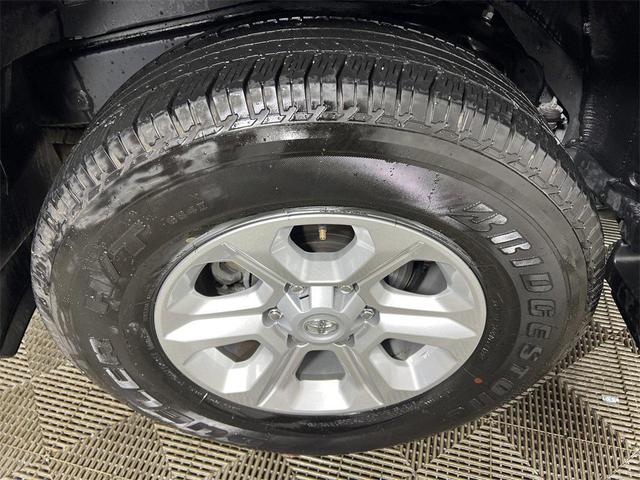 Photo of 2024 Midnight Black Metallic Toyota 4Runner