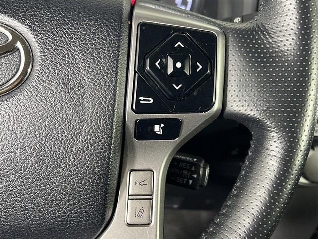 Photo of 2024 Midnight Black Metallic Toyota 4Runner