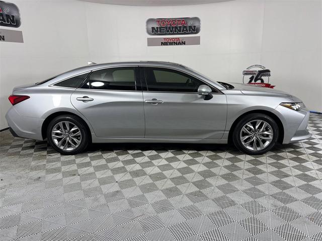 Photo of 2022 Celestial Silver Metallic Toyota Avalon