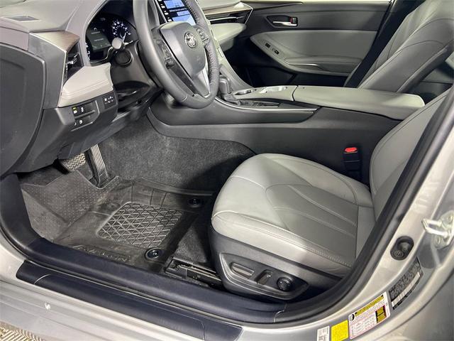 Photo of 2022 Celestial Silver Metallic Toyota Avalon