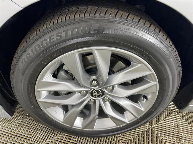 Photo of 2022 Celestial Silver Metallic Toyota Avalon