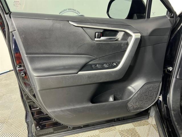 Photo of 2022 Midnight Black Metallic Toyota RAV4