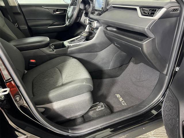 Photo of 2022 Midnight Black Metallic Toyota RAV4