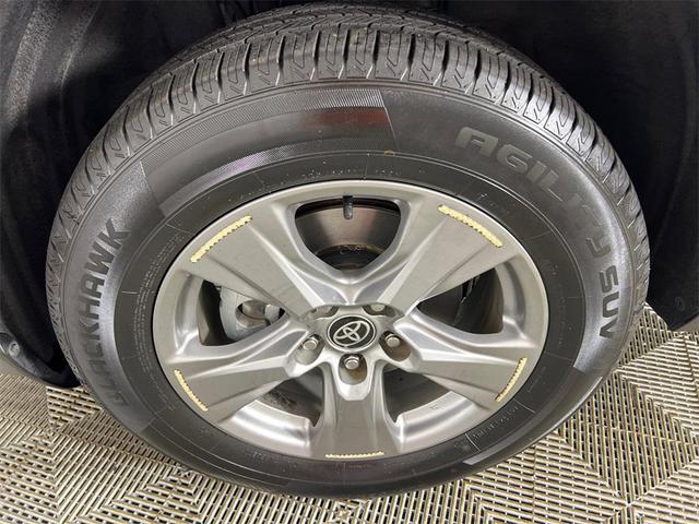 Photo of 2022 Midnight Black Metallic Toyota RAV4