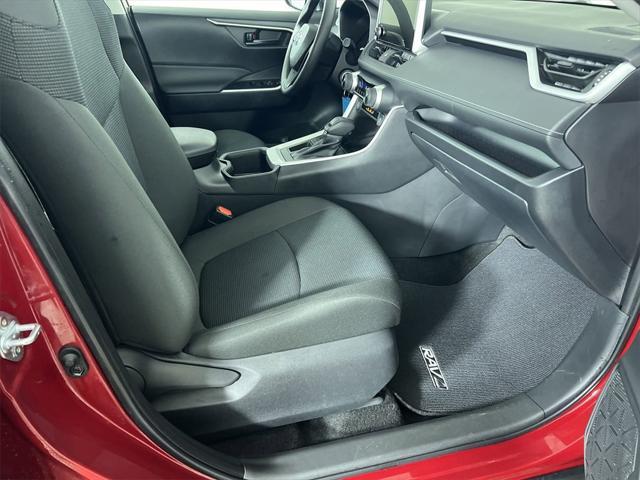 Photo of 2025 Pearl Toyota RAV4