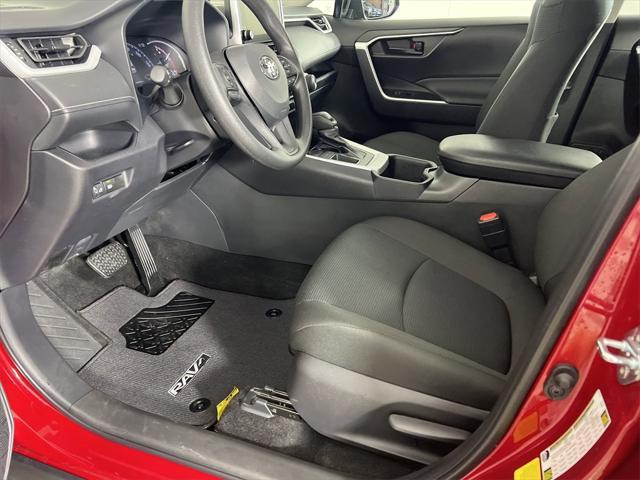 Photo of 2025 Pearl Toyota RAV4