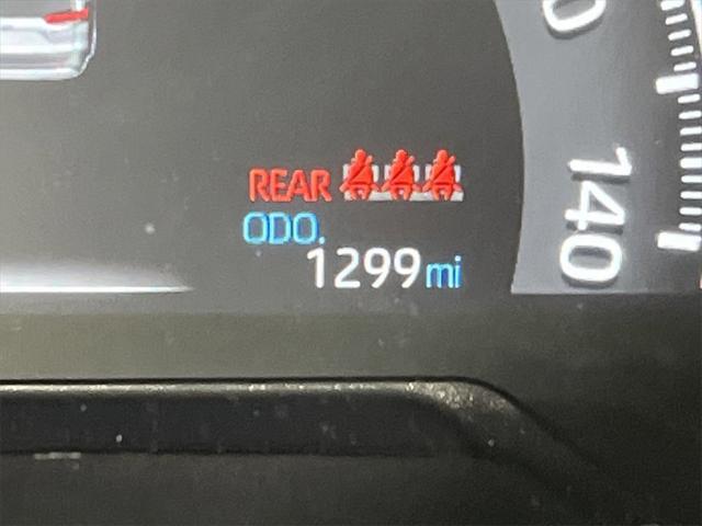 Photo of 2025 Pearl Toyota RAV4