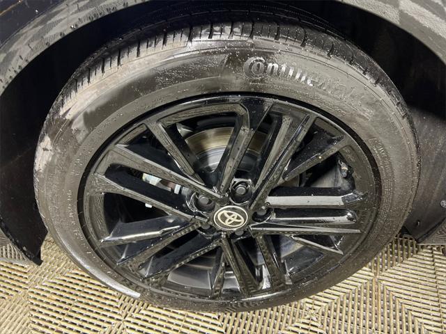 Photo of 2025 Midnight Black Metallic Toyota Camry