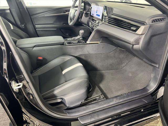Photo of 2025 Midnight Black Metallic Toyota Camry