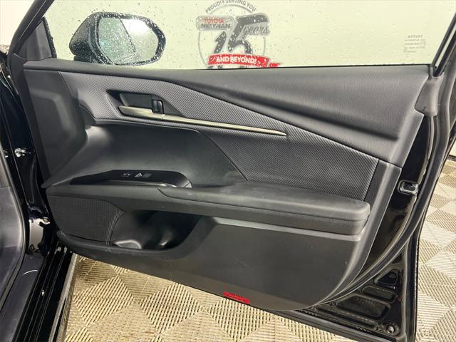 Photo of 2025 Midnight Black Metallic Toyota Camry