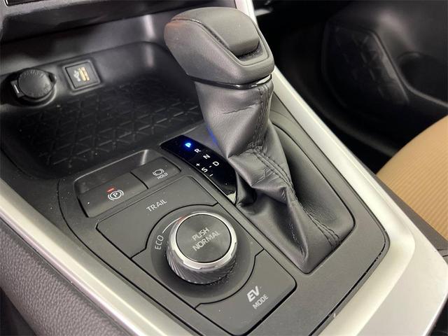 Photo of 2023 Ruby Flare Pearl Toyota RAV4 Hybrid