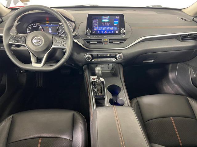 Photo of 2022 Pearl White Tricoat Nissan Altima