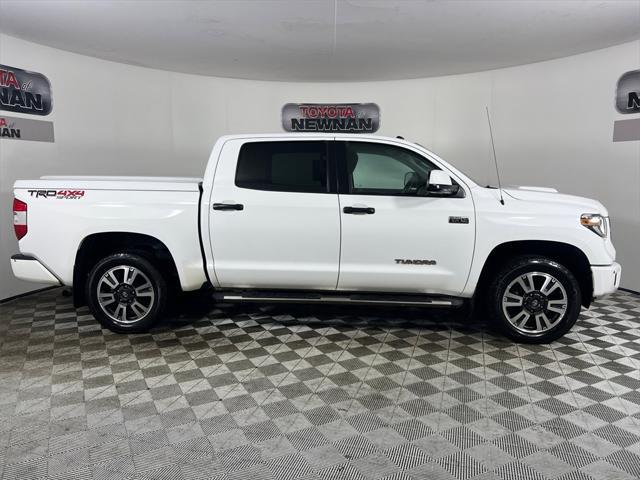 Photo of 2018 Super White Toyota Tundra