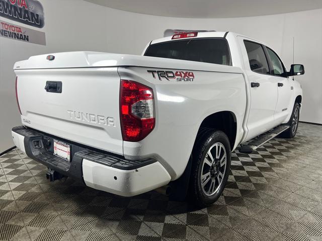 Photo of 2018 Super White Toyota Tundra