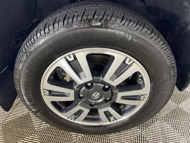 Photo of 2018 Super White Toyota Tundra