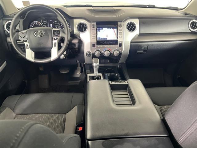 Photo of 2018 Super White Toyota Tundra