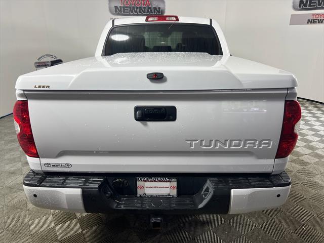 Photo of 2018 Super White Toyota Tundra